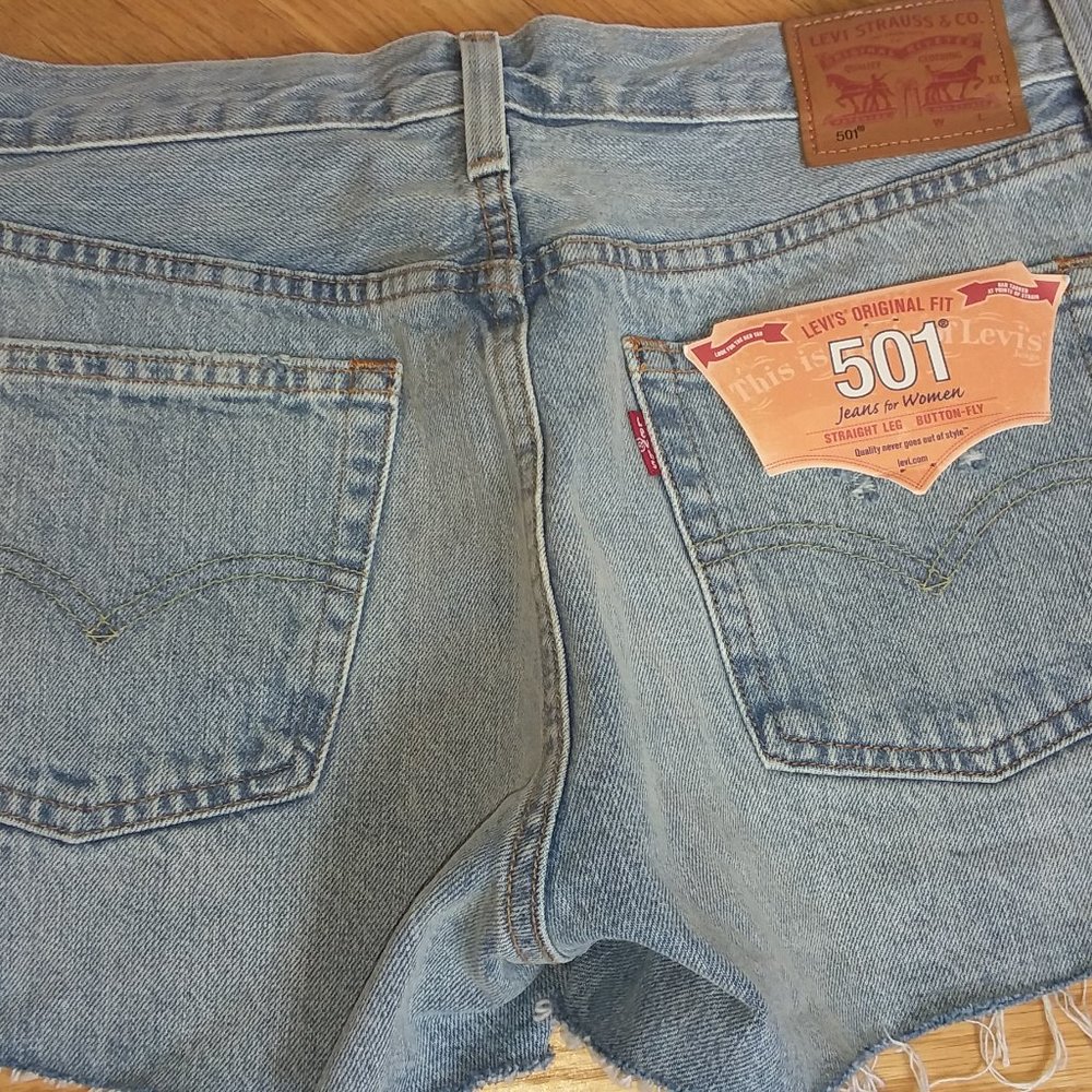 Levi's Cut-offs